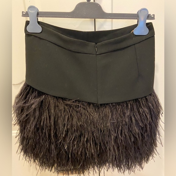 New with tags! Michael Kors Collection Feather Mini Skirt - Picture 2 of 4
